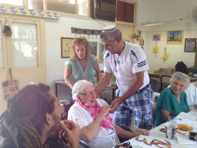 יום הולדת 103 לאסטה ברגמן / מאלבומה של מימי ידידיה