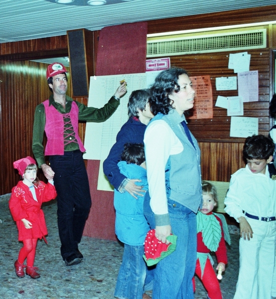 פורים 1982 / צלם: צבי קציר