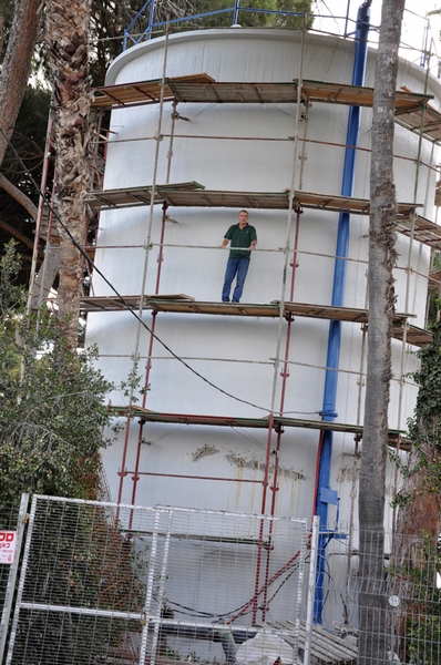 "מציירים על מגדל המים"